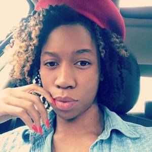 Meet your Posher, Alicia